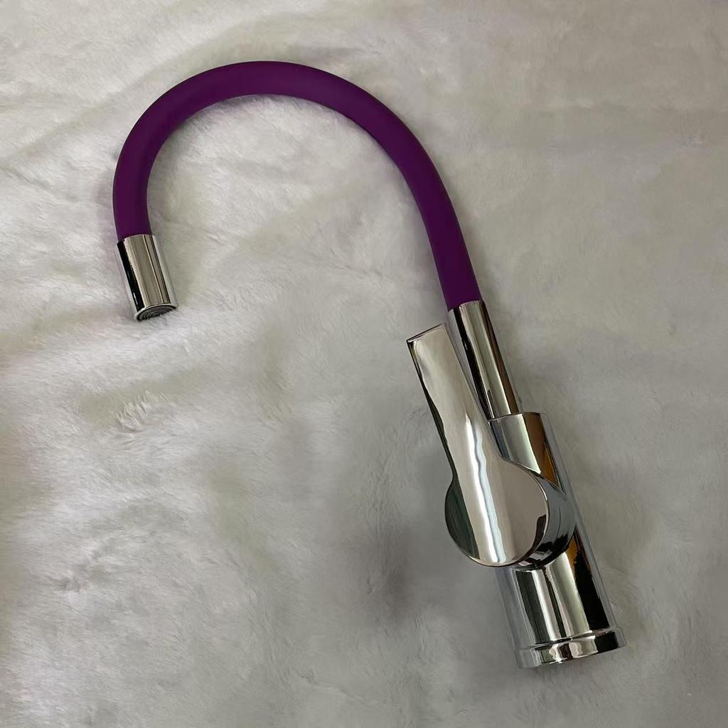 Retractable Silicone Kitchen Faucet with Hot/Cold Water and Splash-Proof Design