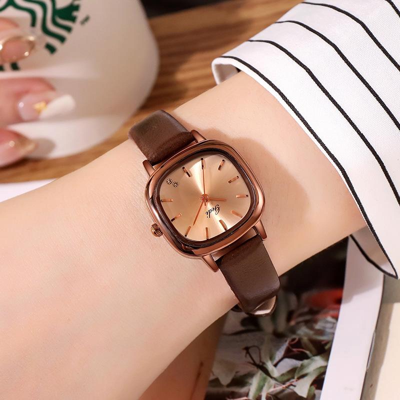 Watch Female Student Niche Design Light Luxury Simple Temperament Autumn And Winter Belt Small Dial Women'S Watch
