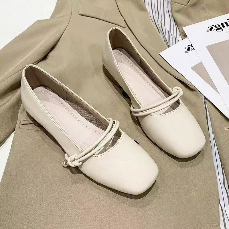 

2025 new spring and autumn evening evening breeze gentle flat-bottomed grandma laden shoes Mary Jane fairy with skirt small leather single shoes girl 35