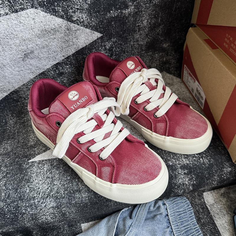 

Men Street Style Versatile Designer Shoes Stylish Canvas Men s Skate Shoes Retro Red Skateboard Shoes Men De Deporte 44 червоний