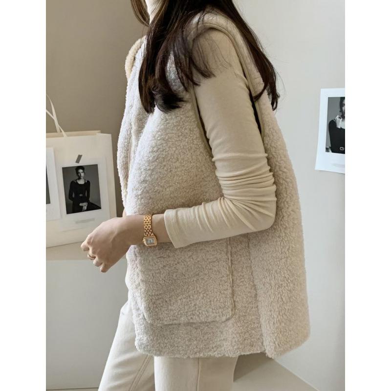 FASHION chic2024 temperament lamb wool short coat vest fur integrated vest Clothes