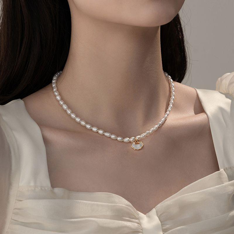 Vintage Ethnic Style Lock Pendant Natural Freshwater Pearl 14K Gold Filled Lady Short Chain Necklace  New Year Gifts 2026