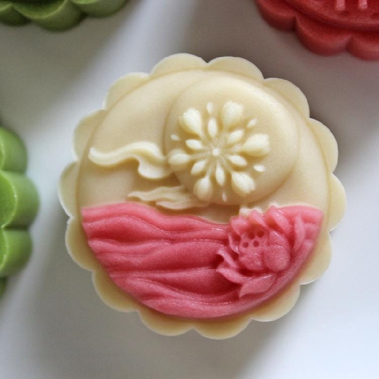 Use Friendly Mooncakes Mould Elegant Pattern Embossed Mooncakes Mould Beautiful Hand Press Pastries Stamp