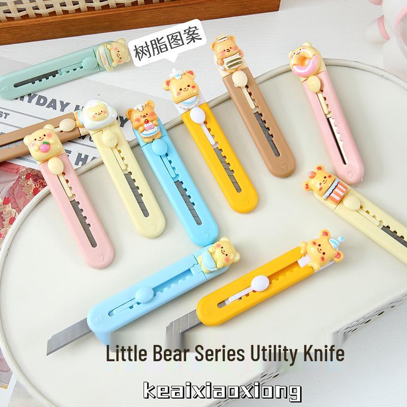 Bear Art Knife - Cute Cartoon Student Office Paper Cutter (Portable and Compact)