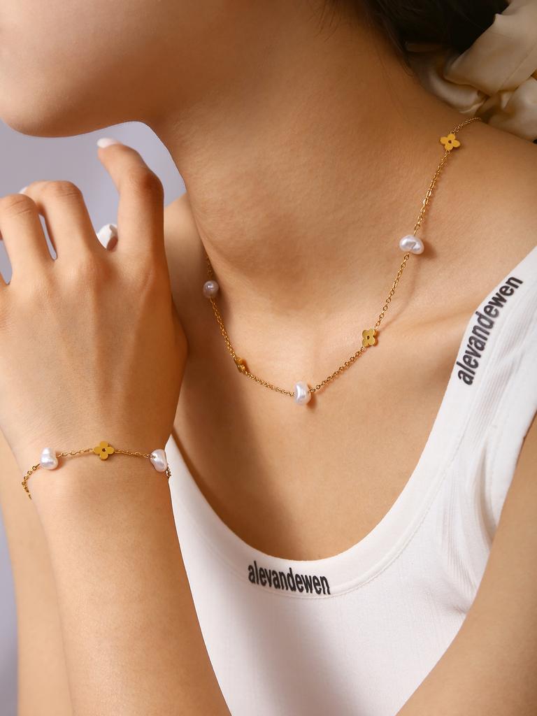 Fashion Elegant Temperament Light Luxury Stainless Steel 18K Gold-Plated Zircon Clover Necklace Bracelet Zircon Set Female