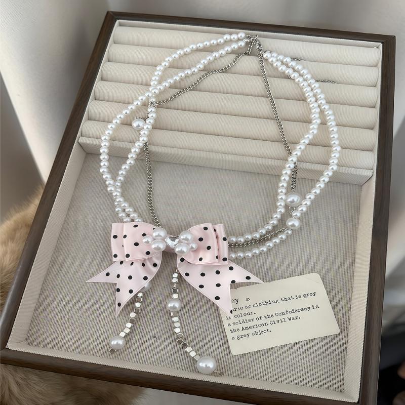Romantics Pink Dotted Bowknot Designs Pearls Necklace Stylish Clavicle Chain Feminine Accessory For Daily Wear