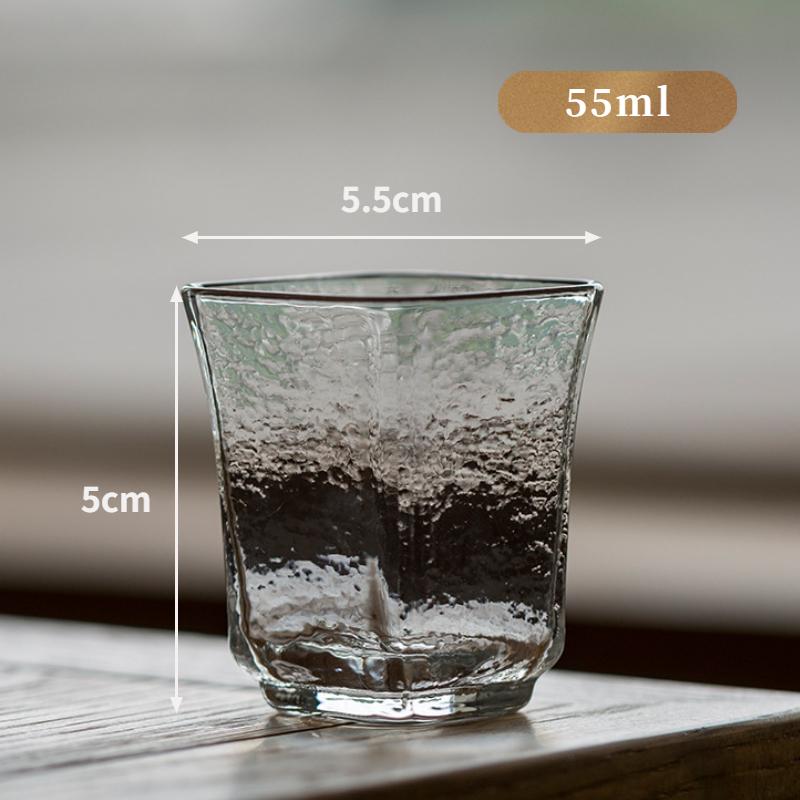 

Японское стекло с узором молотка, маленькая чайная чашка, рот, цветок, термостойкое стекло, одинарная чашка, чашка чая кунг-фу, мастер-чашка, сакэ, вино 5.5x5cm 55ml