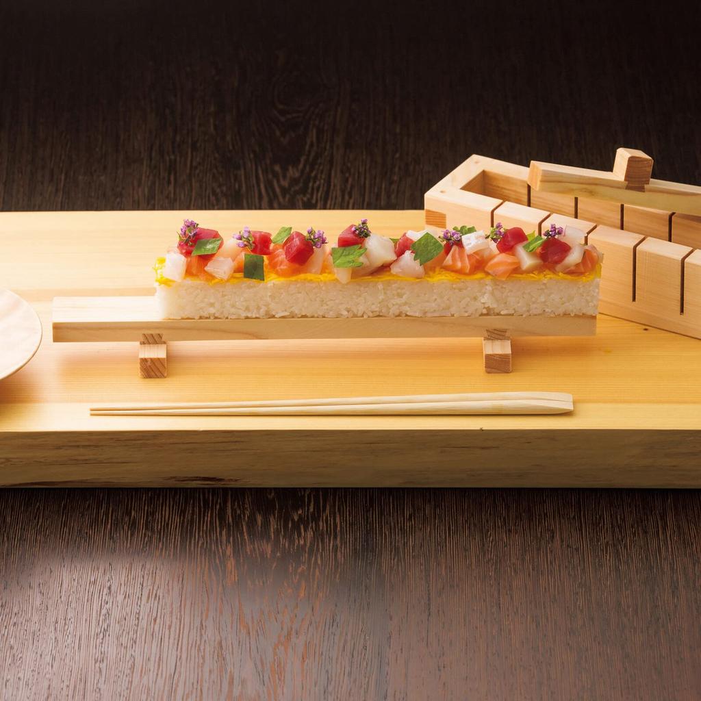 Hinoki Pressed Sushi Maker That Allows You To Cut Neatly Without Losing Its 21 X X Height Made In Comes with a Cutting Convenient for Professionals