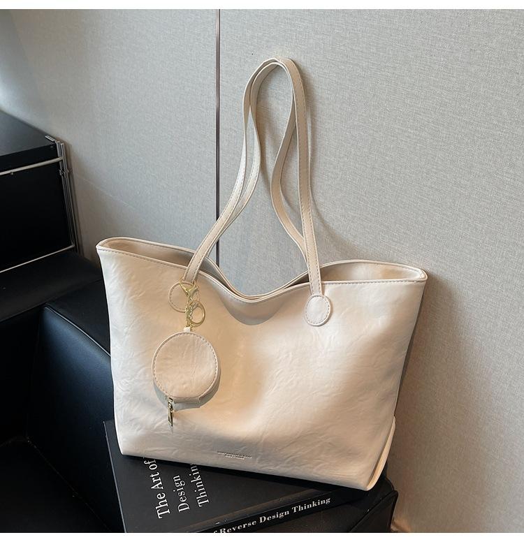 Large-capacity Bag Women's Autumn and Winter Simple and Versatile Shoulder Retro Bag Textured Commuter Tote Bag