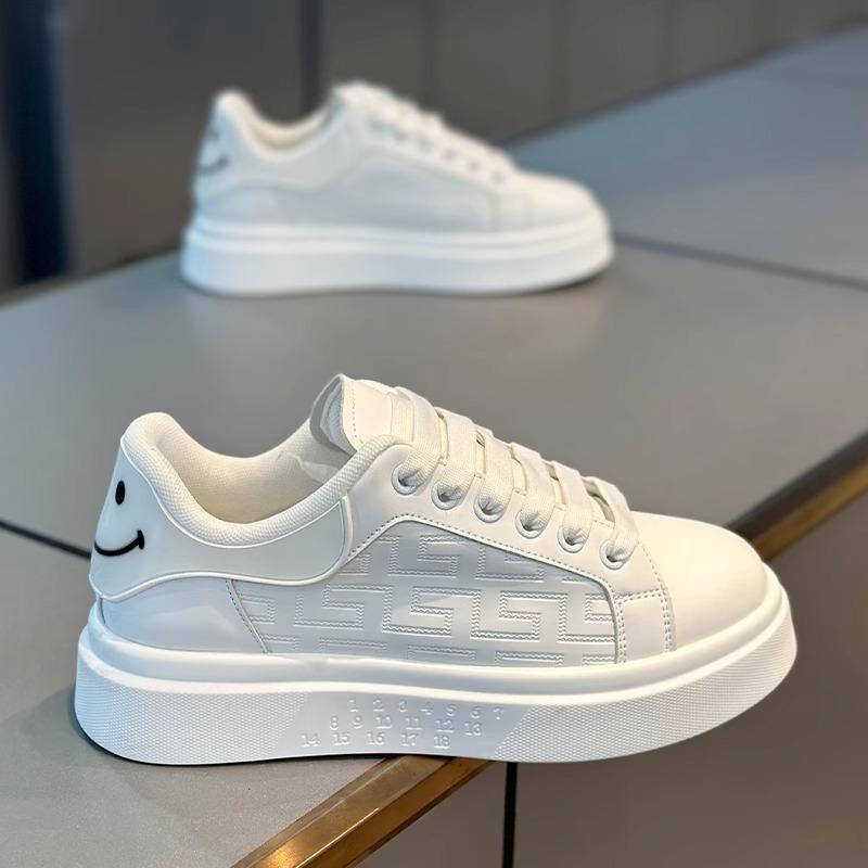 

Весна 2025 года, новые туфли, мужские маленькие белые туфли, корейская версия, модная обувь, универсальная, дезодорирующая, повседневная мужская обувь, спортивная, дышащая, обувь для серфинга 39 белый