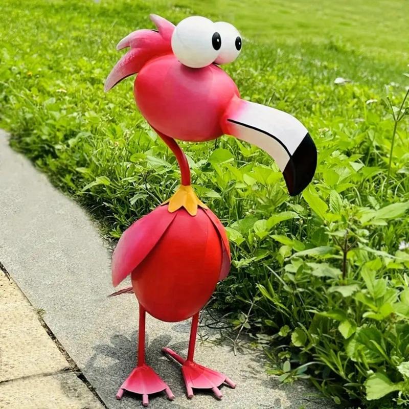 Elegant Flamingoes Peacocks Chicken Garden Sculpture Durability Rusts Resistant Iron Weatherproofed Art Decoration