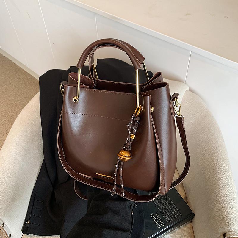 IELGY Hand-Carrying Bucket Bag One-Shoulder Large-Capacity Tote Bag Commuter Messenger Bag