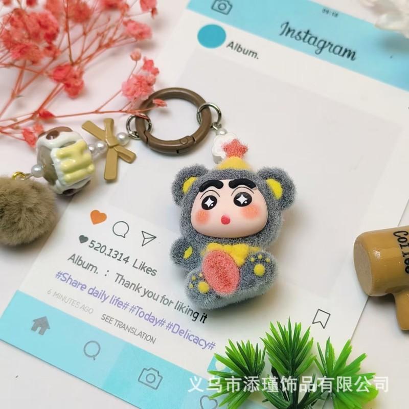 

Shin Chan Keyrings Shin-Chan Keychains Accessories Cute Keychain Toys Shin Chan Figure Hanging Pendants