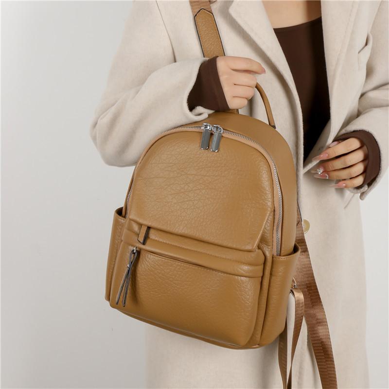 IELGY Backpack, High-quality Soft Leather Texture Simple Korean Version of Fashion Leisure Travel Backpack