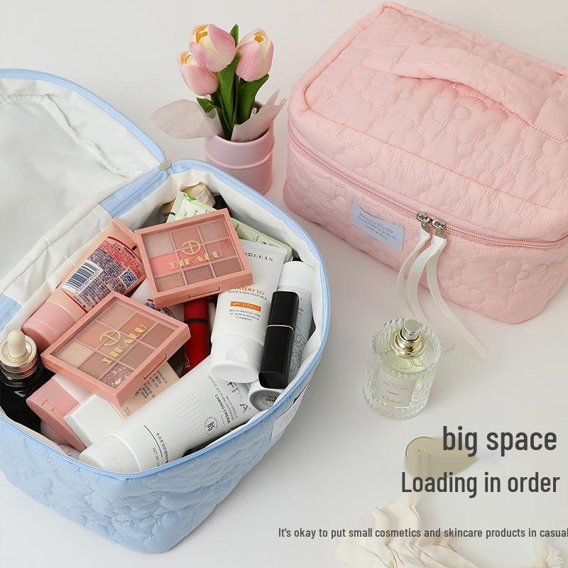 Cloud Makeup Bag: Portable Soft Travel Organizer with Large Capacity, Fluffy Design, Perfect for Makeup or Pencil Storage