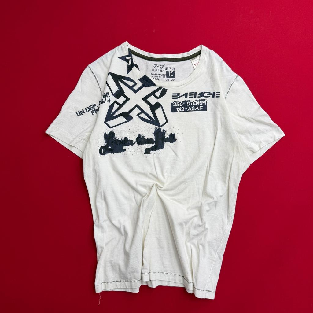 VTG Y2K Energie Men Graphic Shirt Cream Off White Industrial Storm Print Size L Unisex T-Shirt