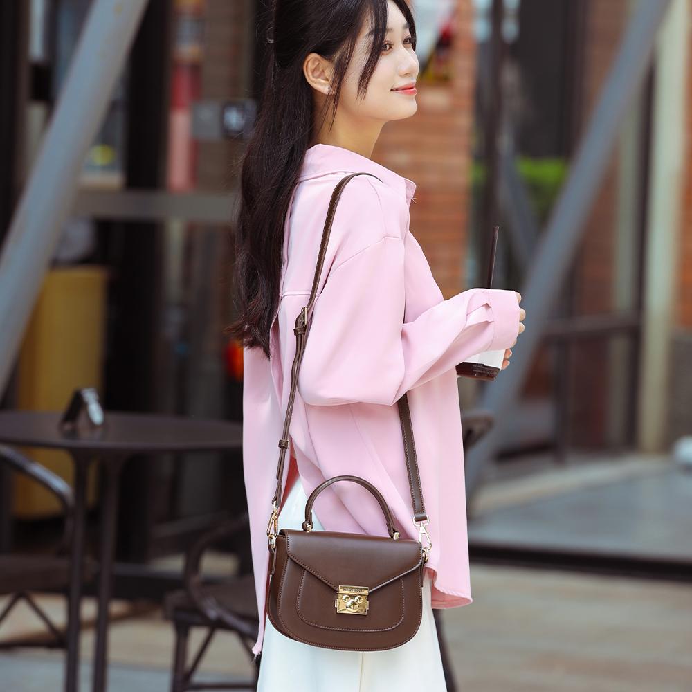 New Disney Mickey Series PU Handbag, Shoulder Bag, Crossbody Bag Regular Women's Brown BMK-71870K