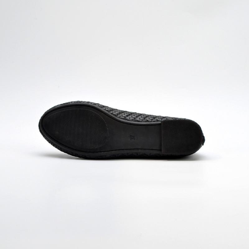 Size 41 Xiaoxiangfeng single shoes, shallow mouth women's soft soles, not tired feet, mother shoes, white flat-soled Doudou shoes.