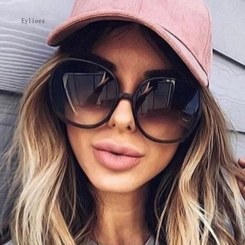 New Round Frame Sunglasses Women Retro Brand Designer Brown Black Oversized Lady Sun Glasses Female Fashion Outdoor Driving