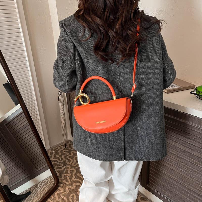 Fashion niche handbag simple new high-end messenger bag women's saddle bag