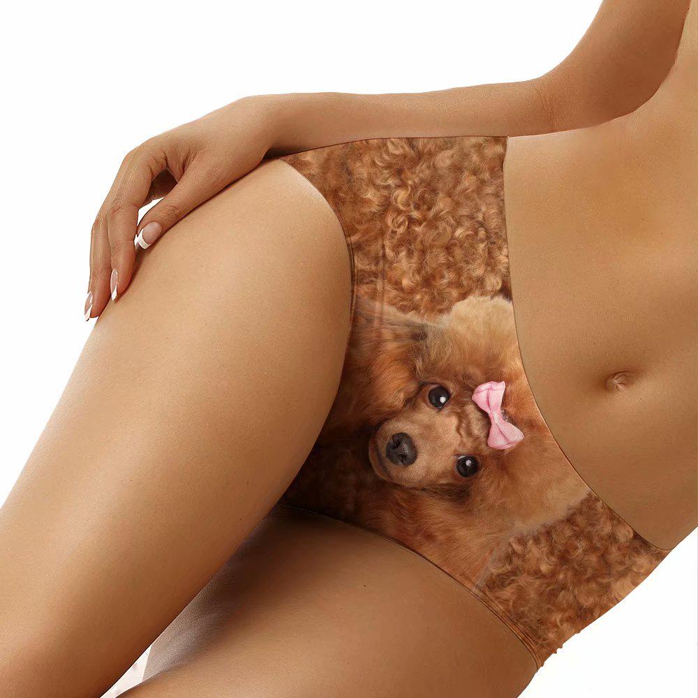 U sikildi va u farted edi