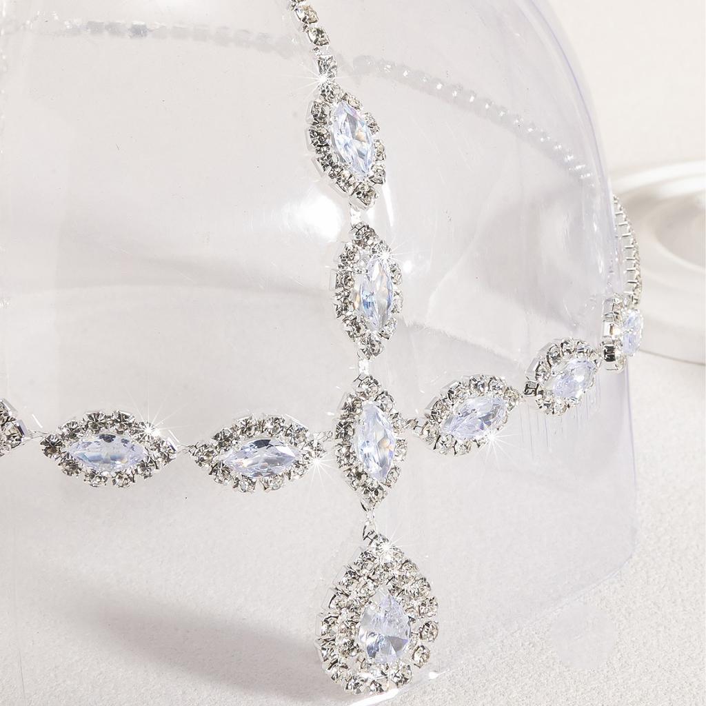 Sexy Water Drop Headgear Bohemian Fashion Shiny Rhinestone Forehead Chain Bohemian Bride Hair Chain Women