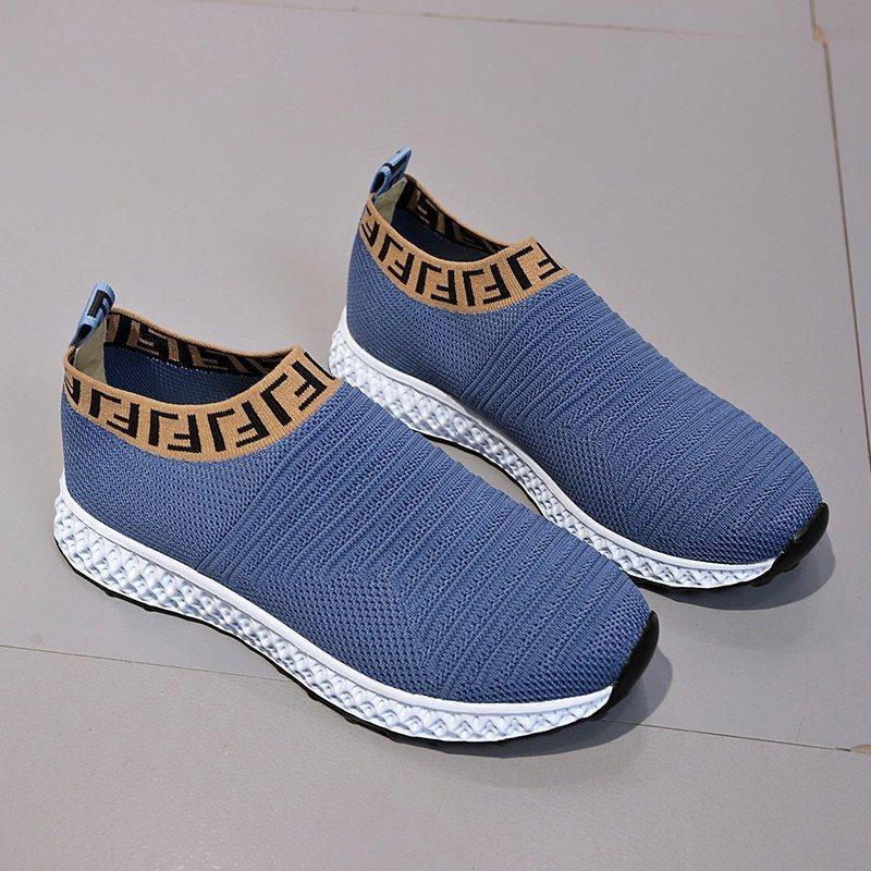 Women's Casual Shoes Breathable Mesh Comfortable Slip-on Shoes Spring and Summer Light Jogging Shoes