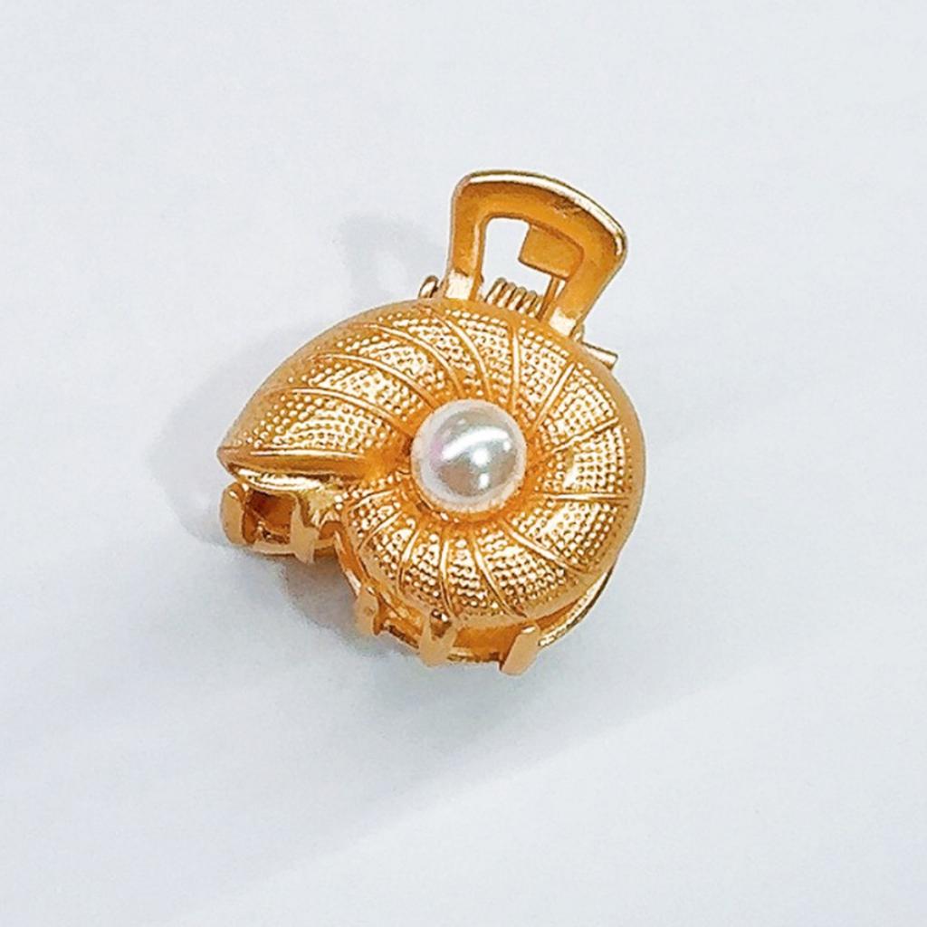 Seashell and Pearl Top Clamp Hair Accessory Graceful Shell Hair Clip with Pearls Detailing Beautiful Hair Clamp