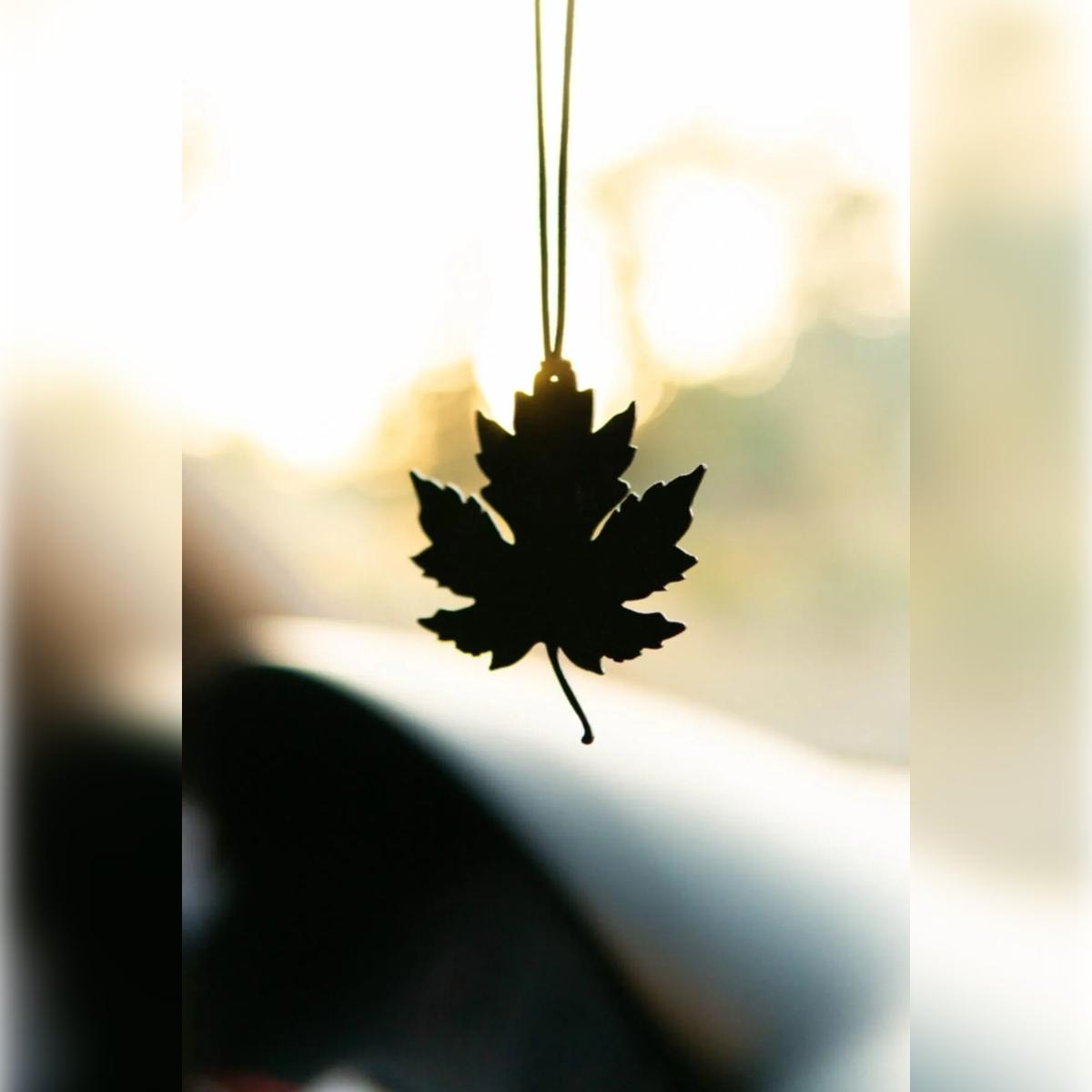 

Metal Autumn Leaf Rearview Mirror Car Ornament Gift Auto Accessory