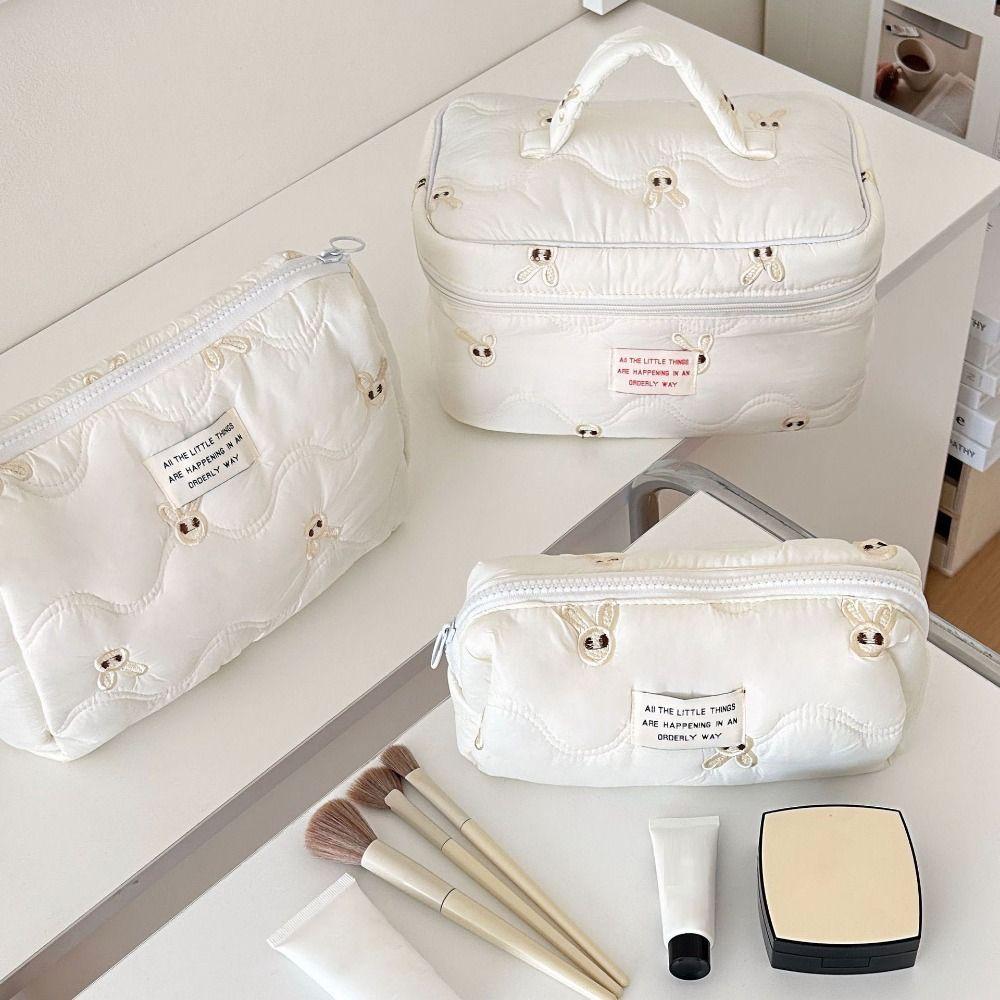 High Quality Embroidery Makeup Bag Storage Bag Large Capacity Cosmetic Bag Travel Organizer Portable Washbag