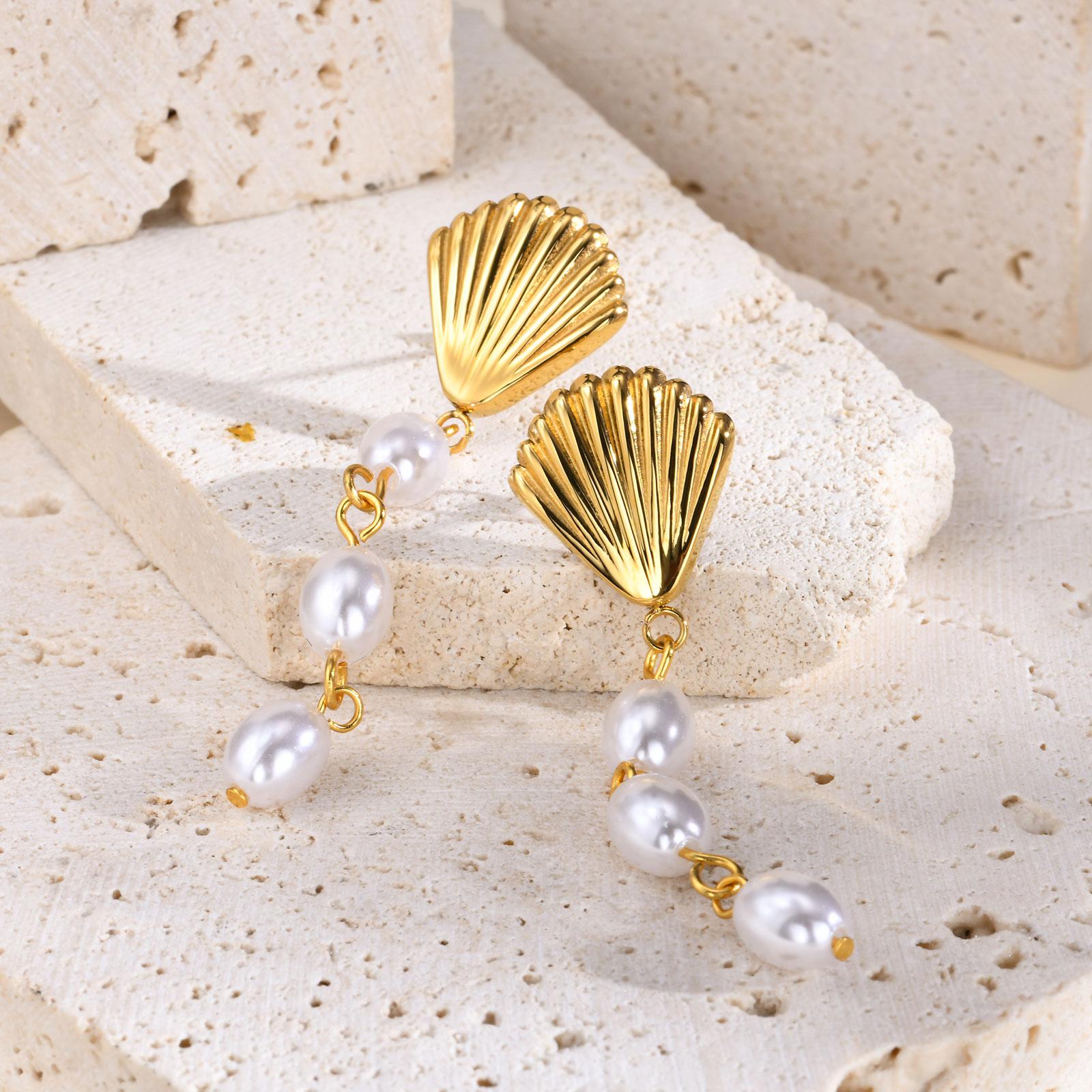 Stainless Steel Shell Earring for Women Scallop Imitation Pearl Earrings Metal Attractive Jewelry