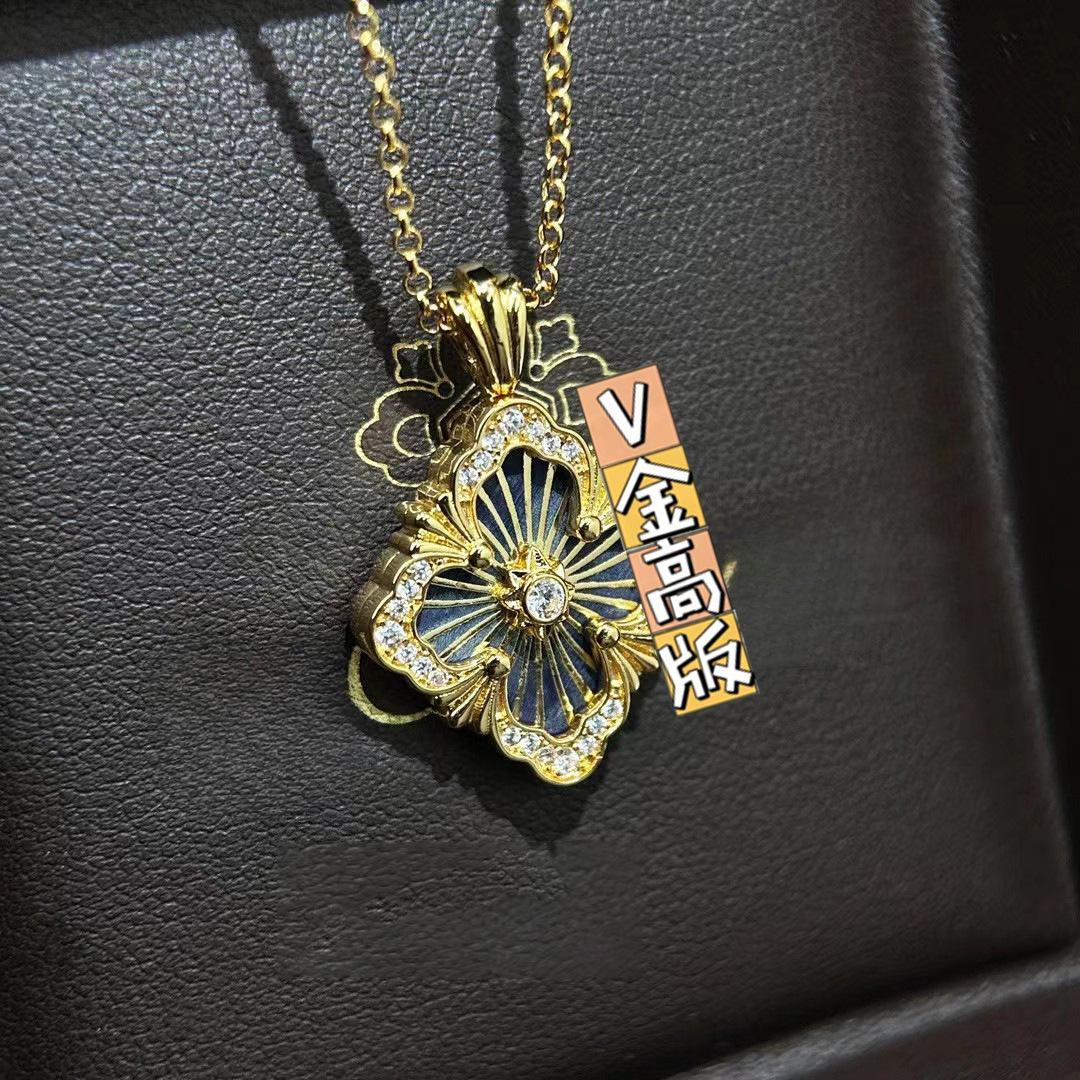 Fashion Necklaces Pendant Necklaces Four-Leaf Clover Zircon Pendant Women High-End Light Luxury Fashion Flash Chain