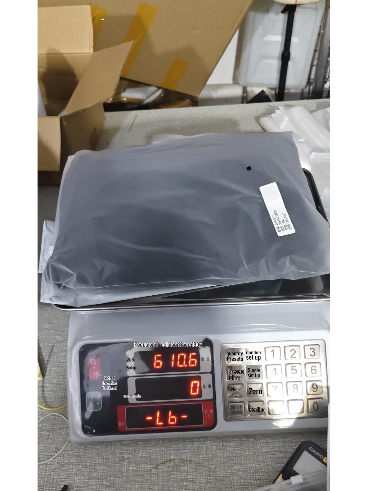 

2025 Нова Осінньо-Зимова Оксамитова Сукня з V-подібним Вирізом та Довгим Рукавом – Європейський та Американський Стиль L