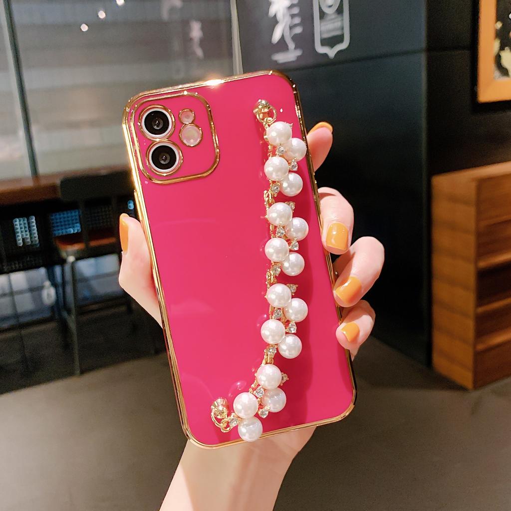 Electroplated Pearl Diamond Bracelet Is Suitable for iPhone 17 Candy Color Straight Edge Fine Hole Apple 16/X Silicone Mobile Phone Case.