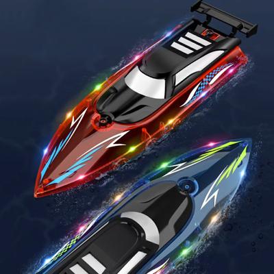 1 Set Uzaktan Kumandalı Tekne Su Geçirmez Elektrikli RC Tekne Oyuncağı Renkli LED Işıklarla Açık Hava Aktivitesi İçin