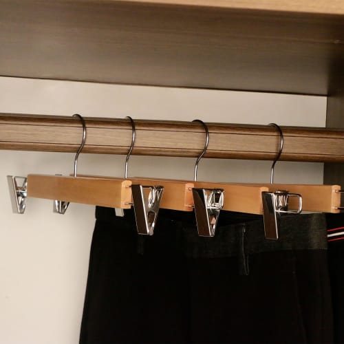 Taiyo no Fish Hanger for Pants and Skirts, Adjustable Width, Non-Marking Clips for Drying Pants, Skirts, and Other Clothing (Natural, 10)