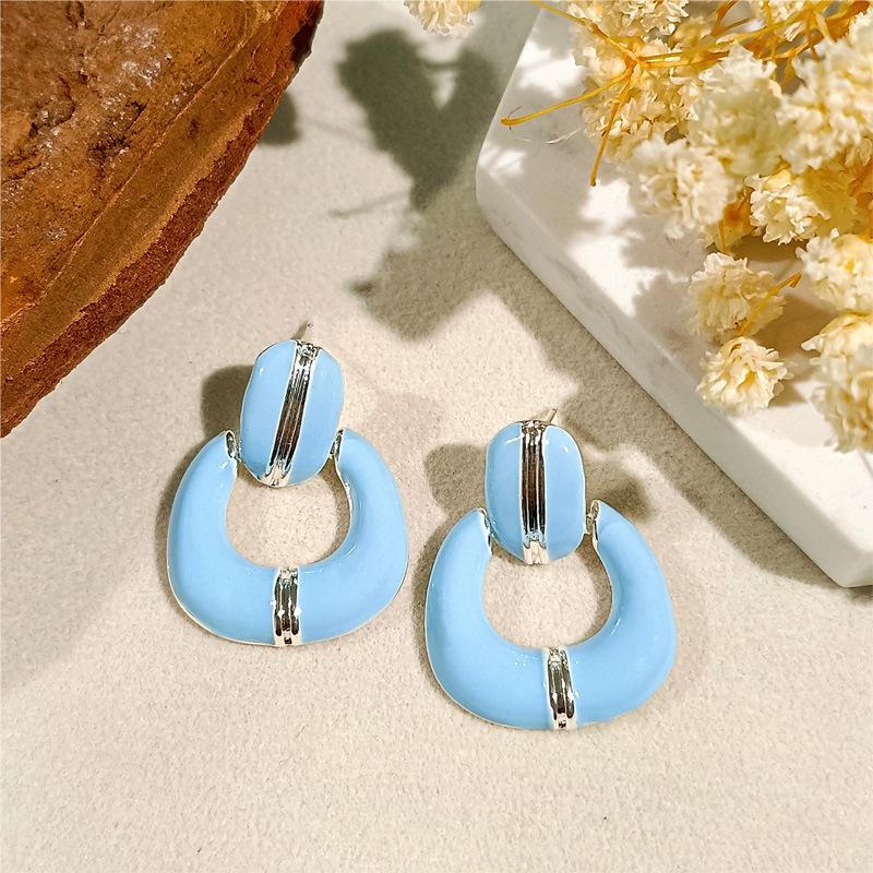 Personalized French Retro Drip Glaze Geometric Stud Earrings with Silver Needle - High-End Light Luxury Fashion.