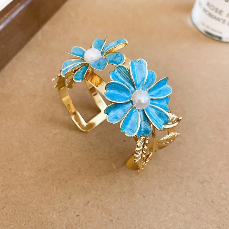 Early Spring Tone~ Metal Oil Drip Flower Bracelet Female Sweet Holiday Wind Bracelet New Design Sense Jewelry