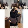 Street Style Chic Large Capacity Shoulder Bag For Women With Trendy Stitching Design