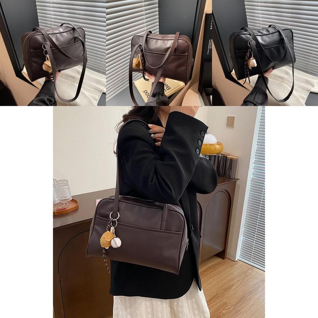 Street Style Chic Large Capacity Shoulder Bag For Women With Trendy Stitching Design