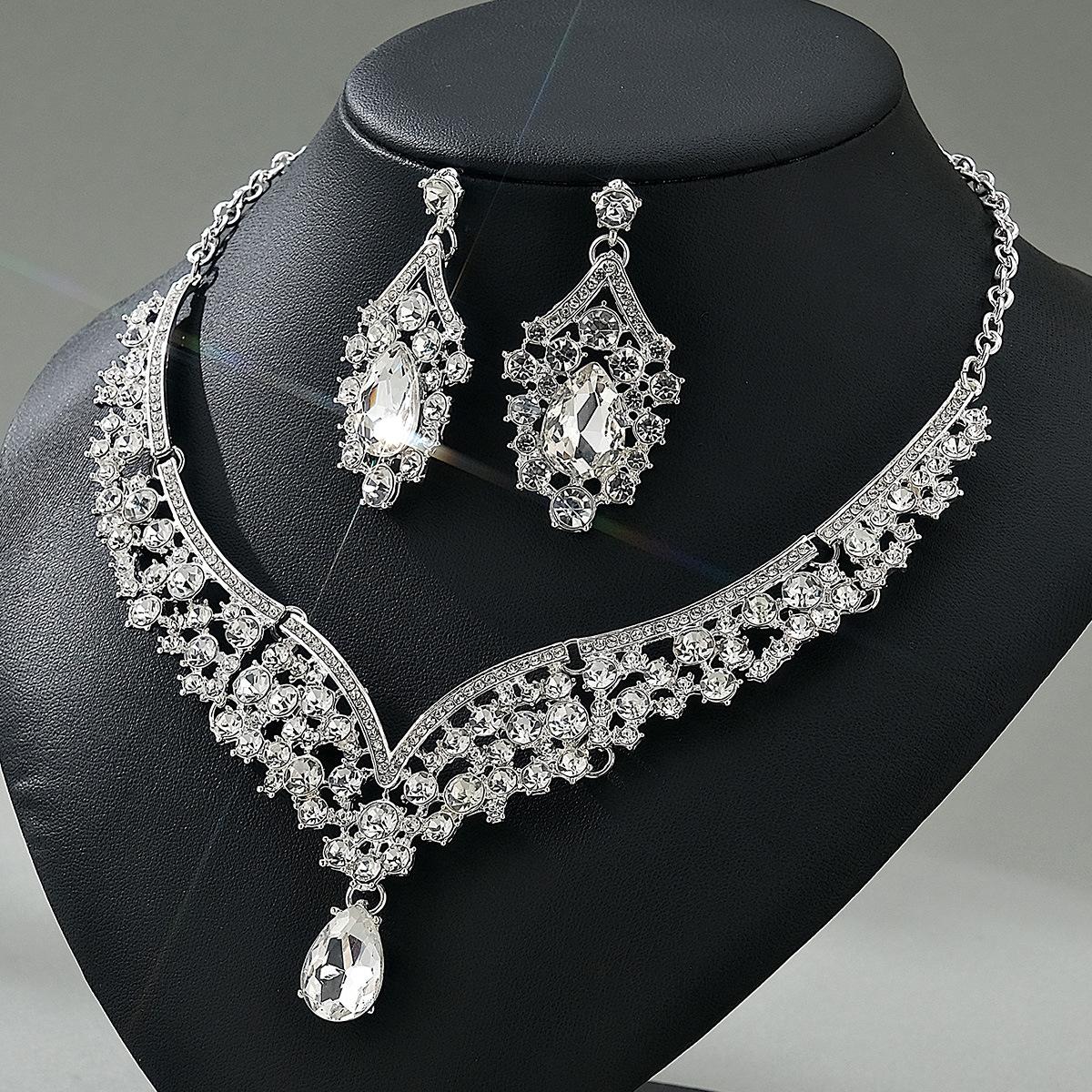 European and American cross-border fringed earrings necklace set, high-end retro alloy jewelry, bridal wedding jewelry two-piece set