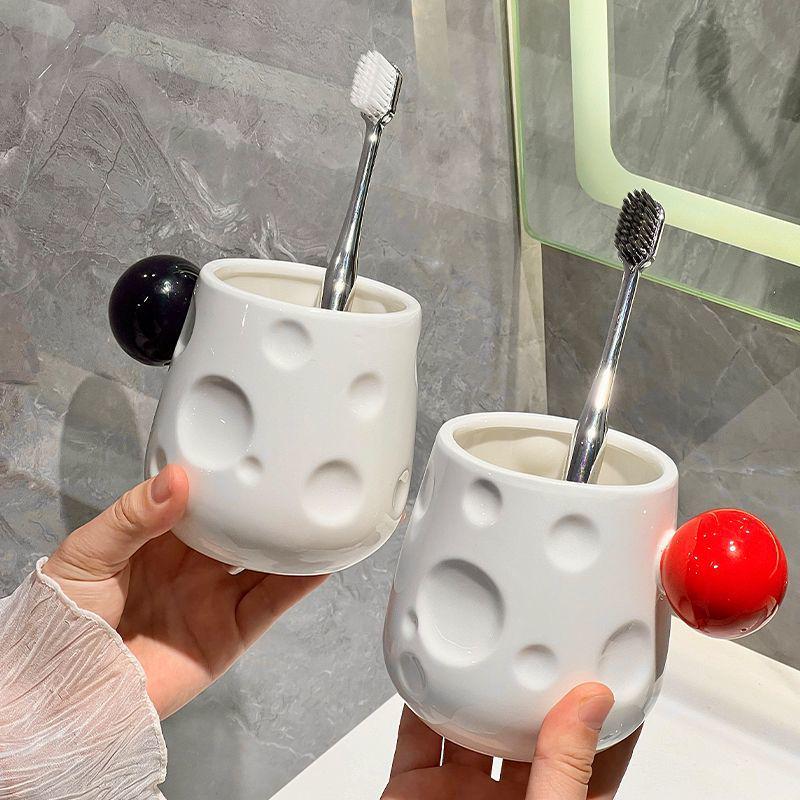 Luxury Ceramic Toothbrush Holder - Elegant High-End Design for Couples