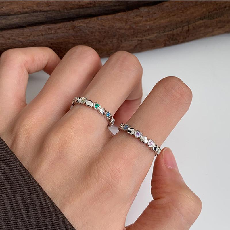 Trendiger Ins Style Herzring für Damen mit eleganten bunten Edelsteinen und verstellbarer Größe