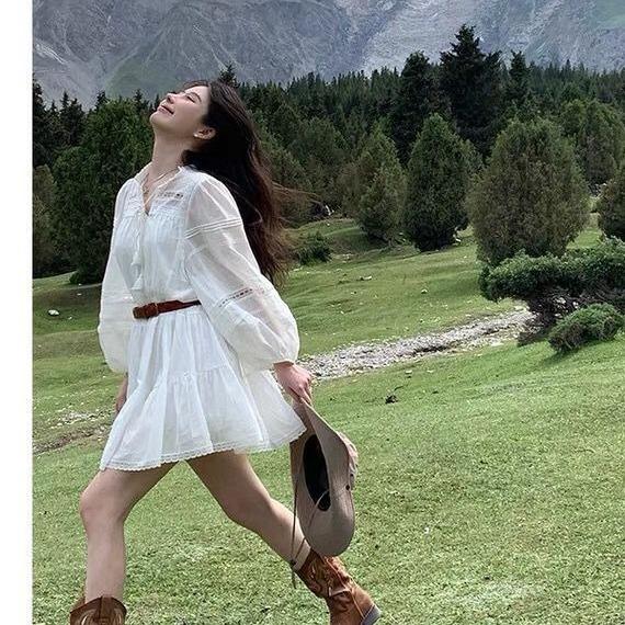 Lace Hollow Waist Doll Princess Dress Long Sleeve White Dress Female Design Sense Niche Vacation Fairy Skirt