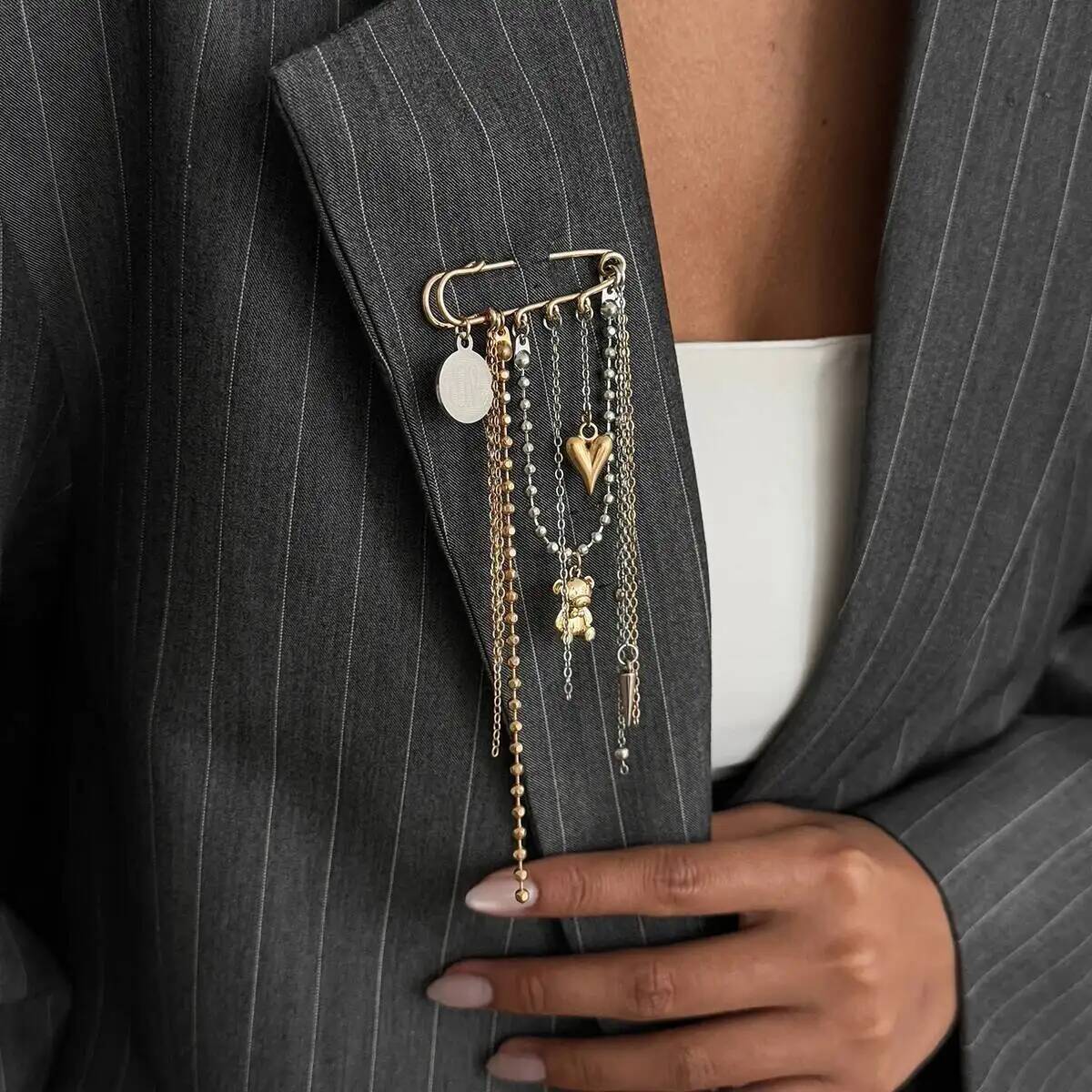 Ingemark Trendy Love Heart Bear Pendant Tassel Brooch for Women Fashion Versatile Suit Coat Pin Jewelry Accessory Gifts 2026 New