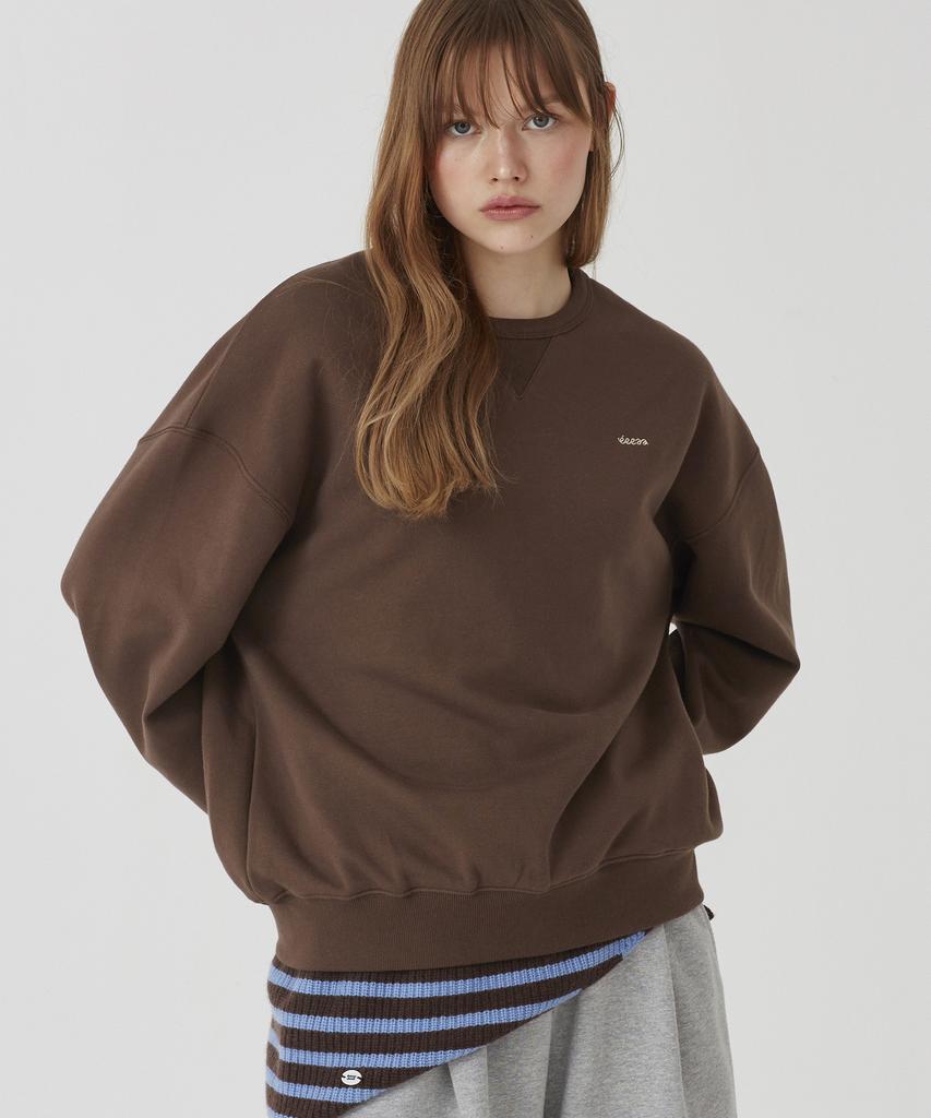 BETWEEN A AND B Eeeaa Heritage V Sweatshirt [Brown]