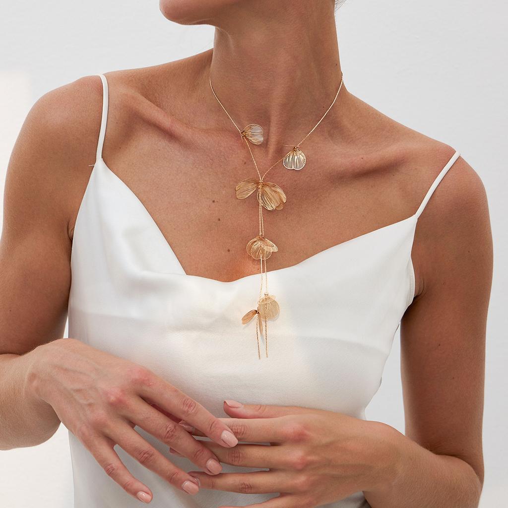 Temperament Ginkgo Biloba Leaf Pendant Long Necklace Female, Sweet and Cool Niche Neck Chain Y-shaped Fringed Item