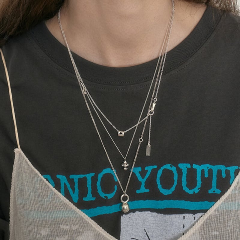 HYPNOTIZE STAR MUSHROOM PENDANT NECKLACE