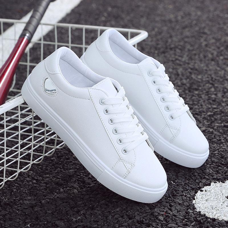 

Korean version basic spring and autumn student board shoes women 2025 Internet celebrity fashion love white shoes flat lace-up casual shoes 35