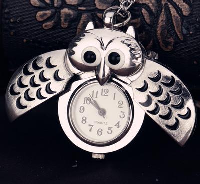 Retro Zilveren Uil Zakhorloge Ketting met Schuifdeksel - Nostalgische Cartoon Truiketting Hanger (Model 6105)